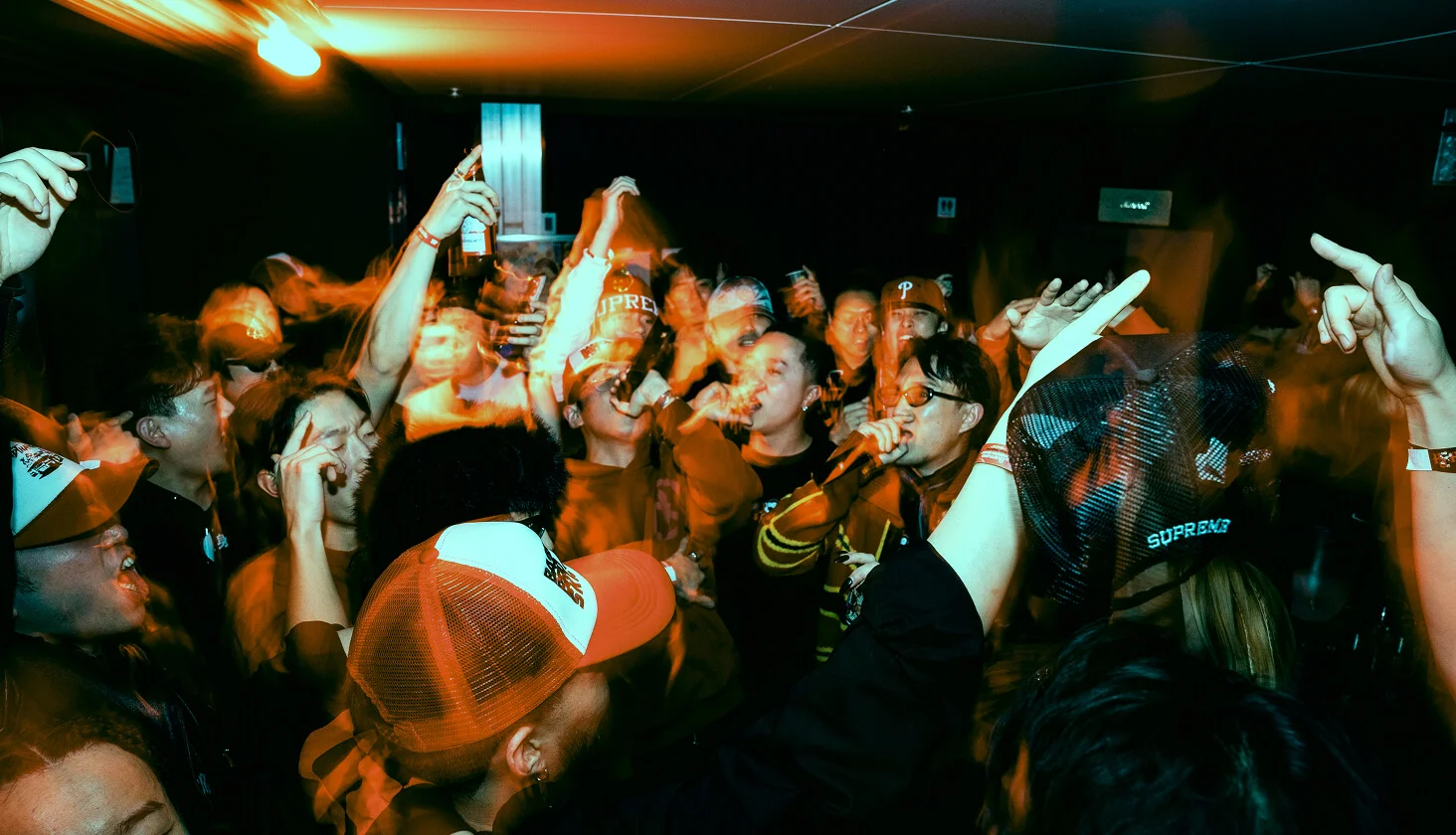 busking party at club
